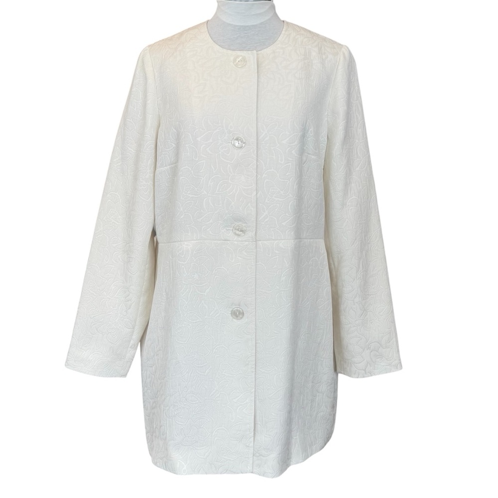 Sag Harbour beautiful ivory button up lined suit jacket floral design.  Size 12
